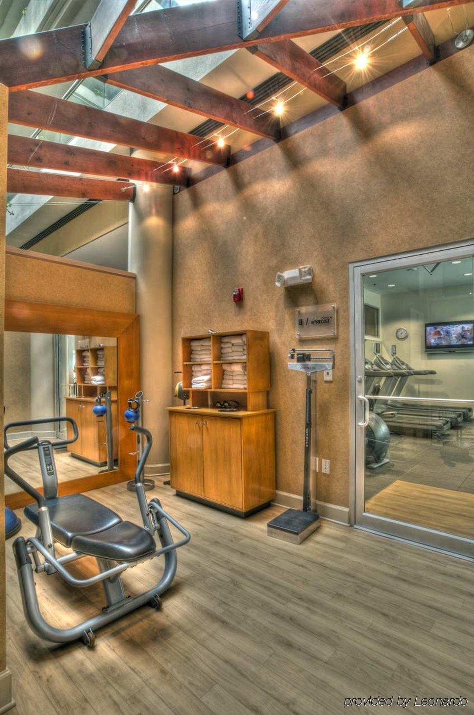 Embassy Suites By Hilton Crystal City National Airport Arlington Facilities photo