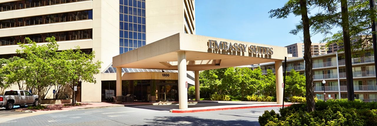 Embassy Suites By Hilton Crystal City National Airport Arlington Exterior photo